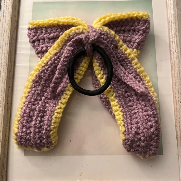 Crocheted bow - Picture 2 of 6